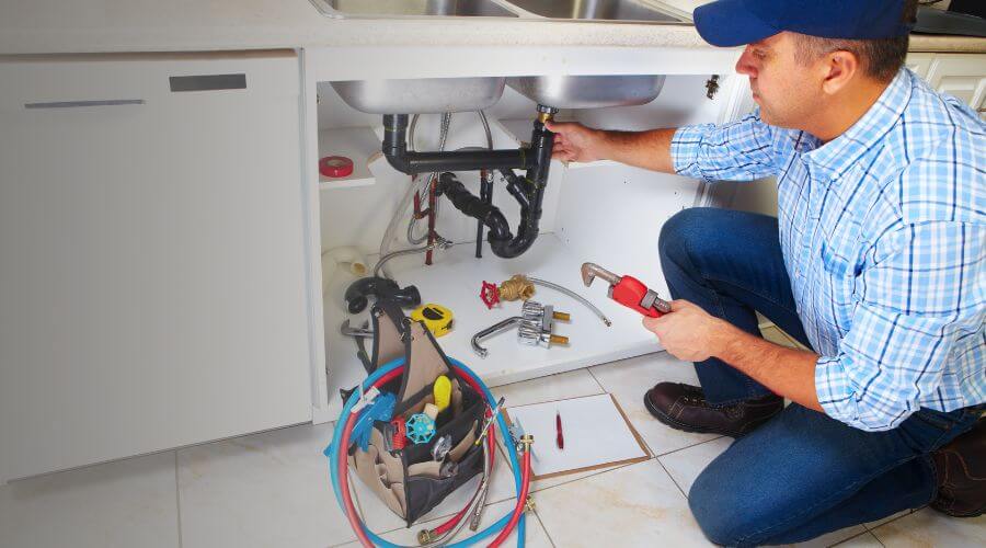 Professional same day plumber in Benavides, TX